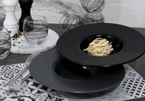 Assiette creuse noire – Image 2